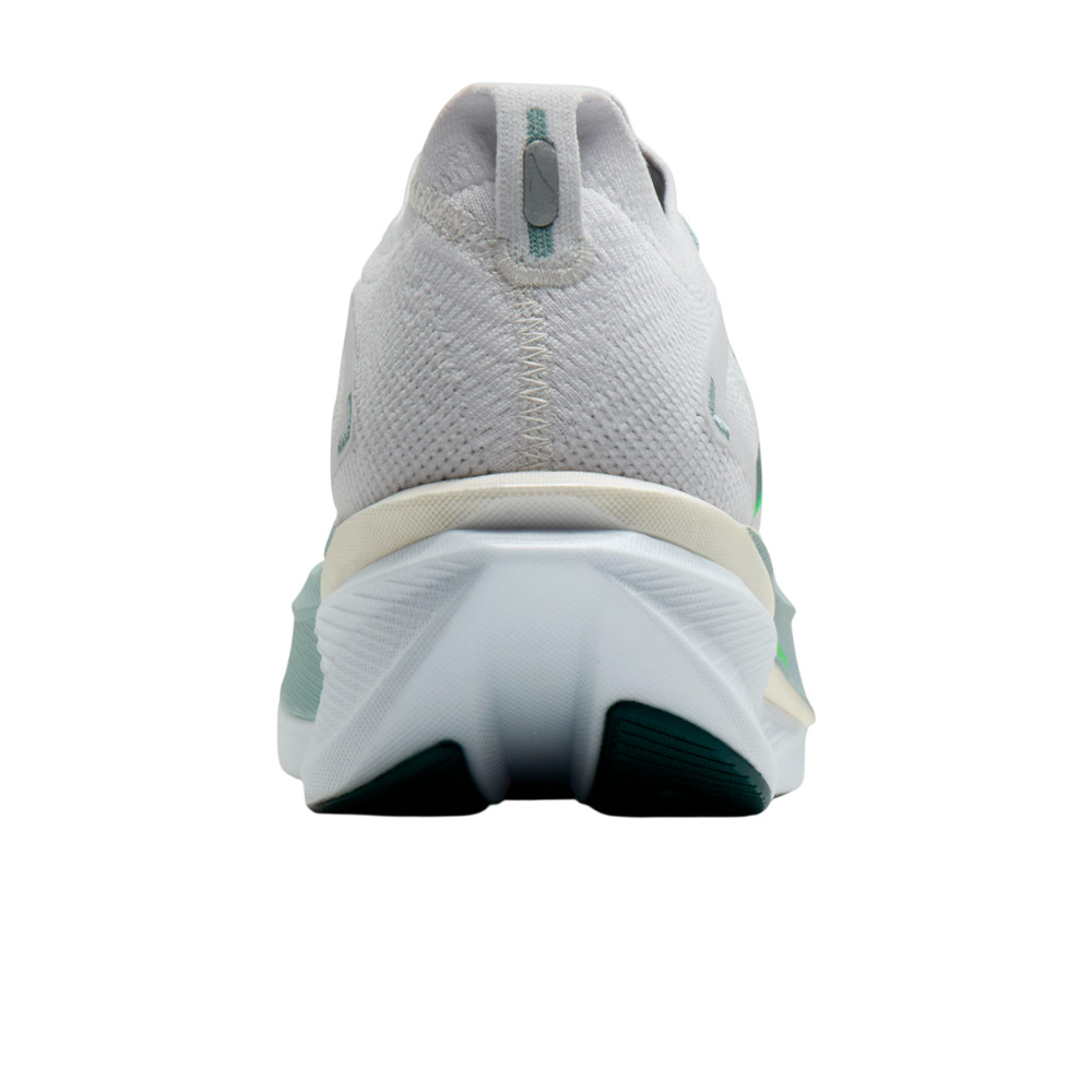 Brooks zapatilla running hombre Hyperion Max 3 vista trasera