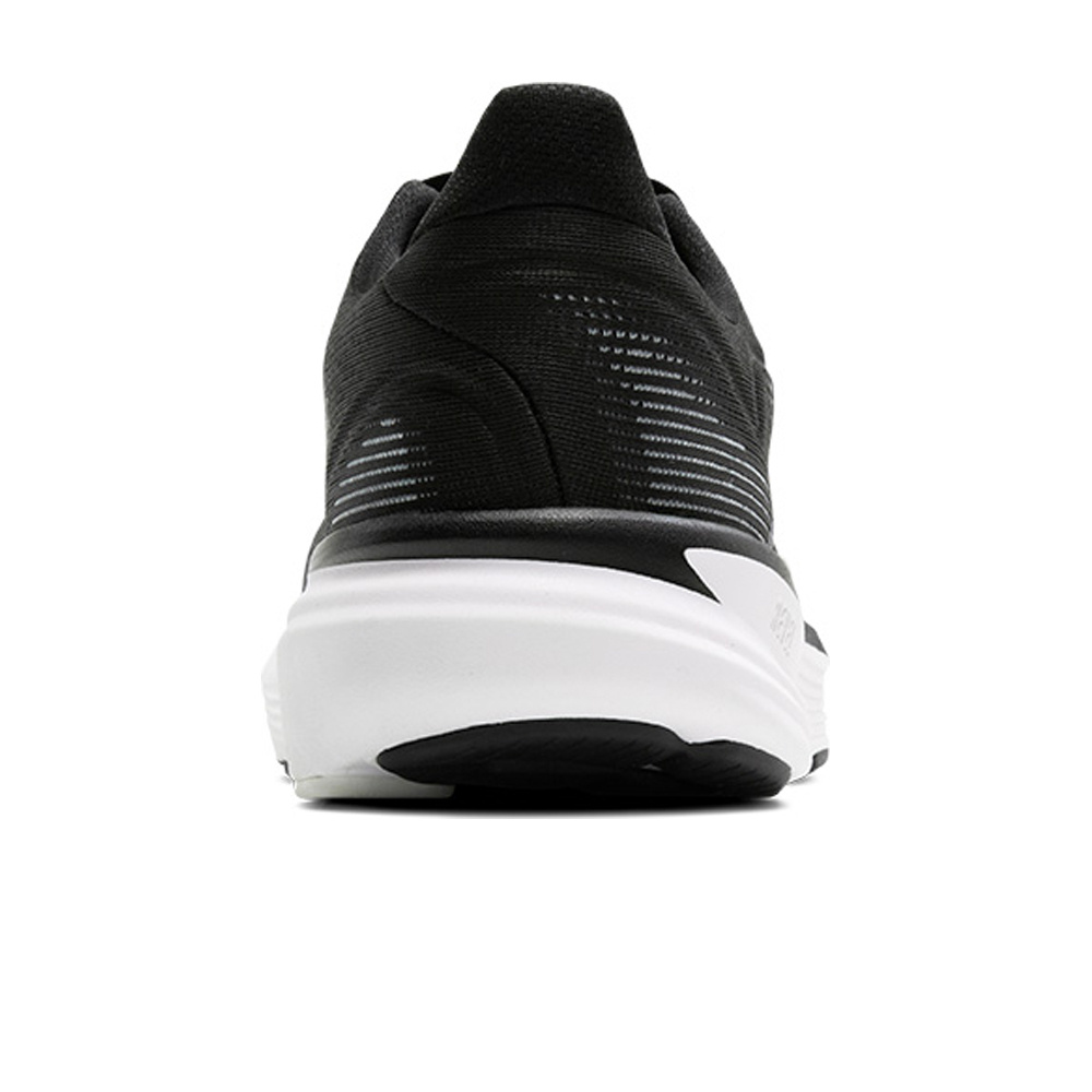 Brooks zapatilla running hombre Revel 8 vista trasera