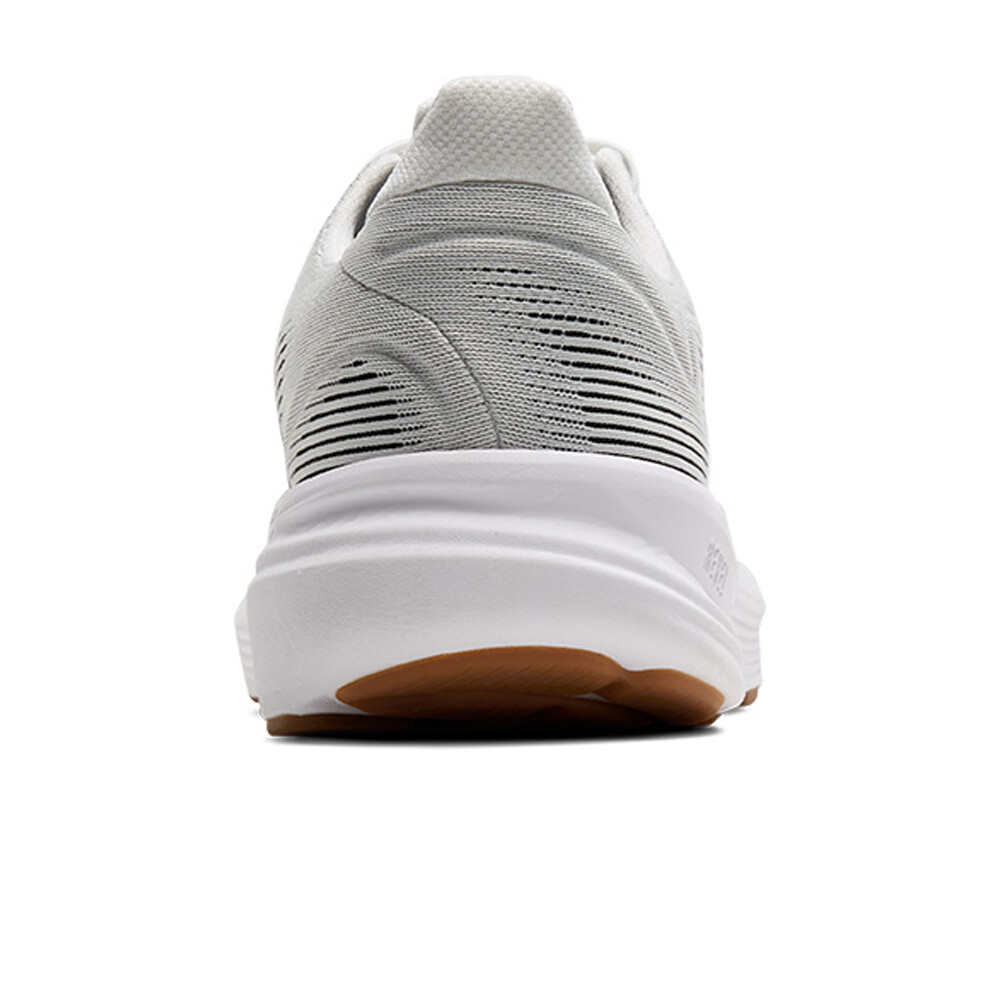 Brooks zapatilla running hombre Revel 8 vista trasera