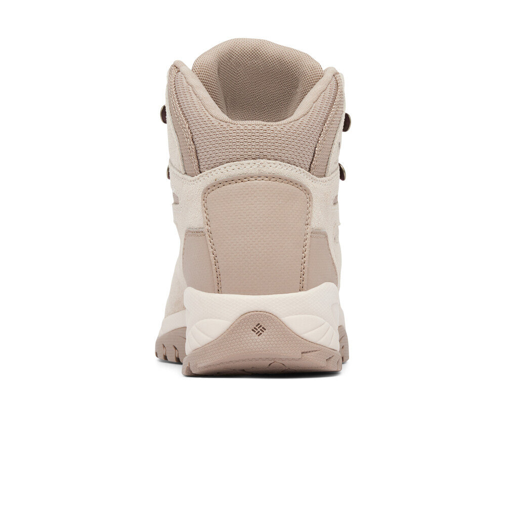 Columbia bota trekking mujer NEWTON RIDGE PLUS WATERPROOF AMPED vista superior