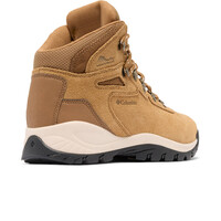 Columbia bota trekking mujer NEWTON RIDGE PLUS WATERPROOF AMPED vista trasera