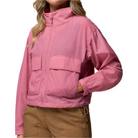 Columbia chaqueta softshell mujer Paracutie Cropped Cargo Windbreaker 03
