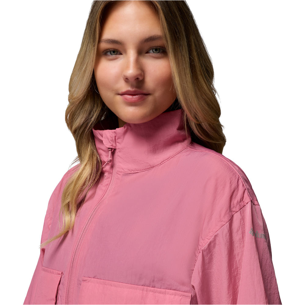 Columbia chaqueta softshell mujer Paracutie Cropped Cargo Windbreaker 04