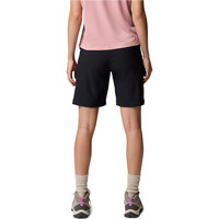 Columbia pantalón corto montaña mujer Leslie Falls  Long Short II vista trasera