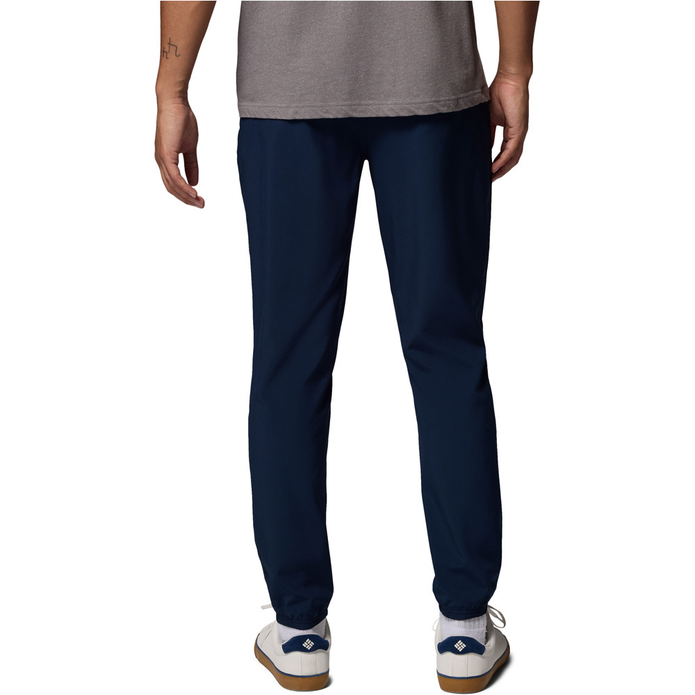 Columbia pantalón hombre Vital Valley Jogger vista trasera