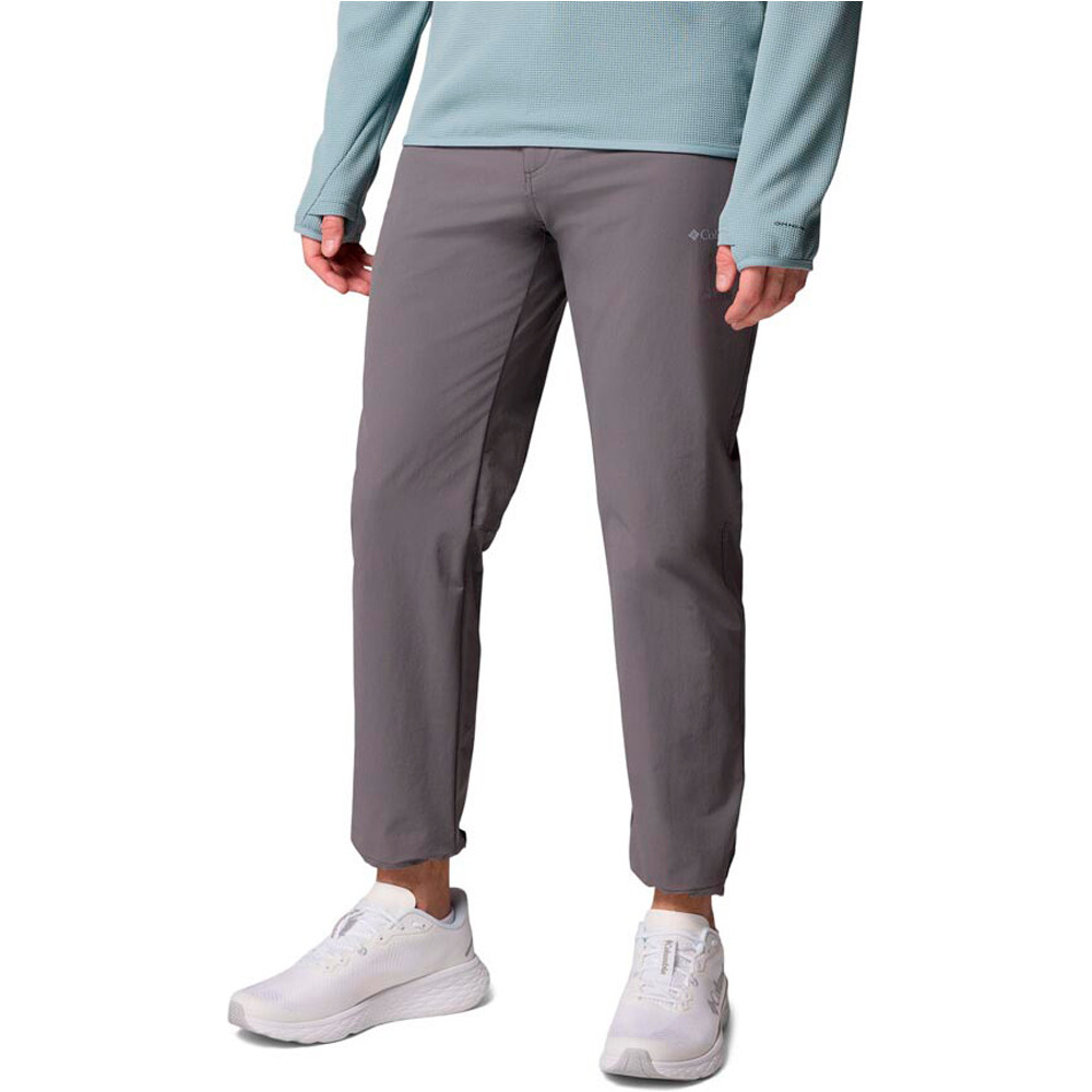 Columbia pantalón montaña hombre Essential Hike AY Pant vista frontal