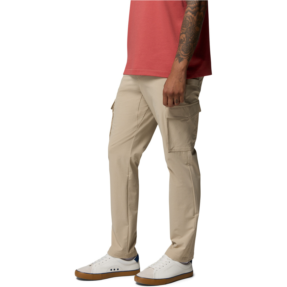 Columbia pantalón montaña hombre ROC Tech Cargo Pant vista detalle