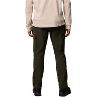 Columbia pantalón montaña hombre ROC  Tech Cargo Pant vista trasera