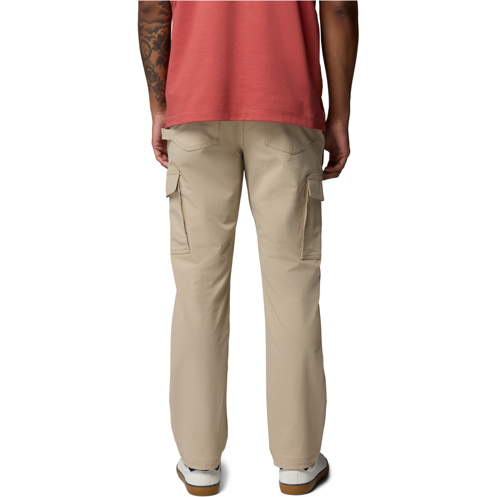 Columbia pantalón montaña hombre ROC Tech Cargo Pant vista trasera