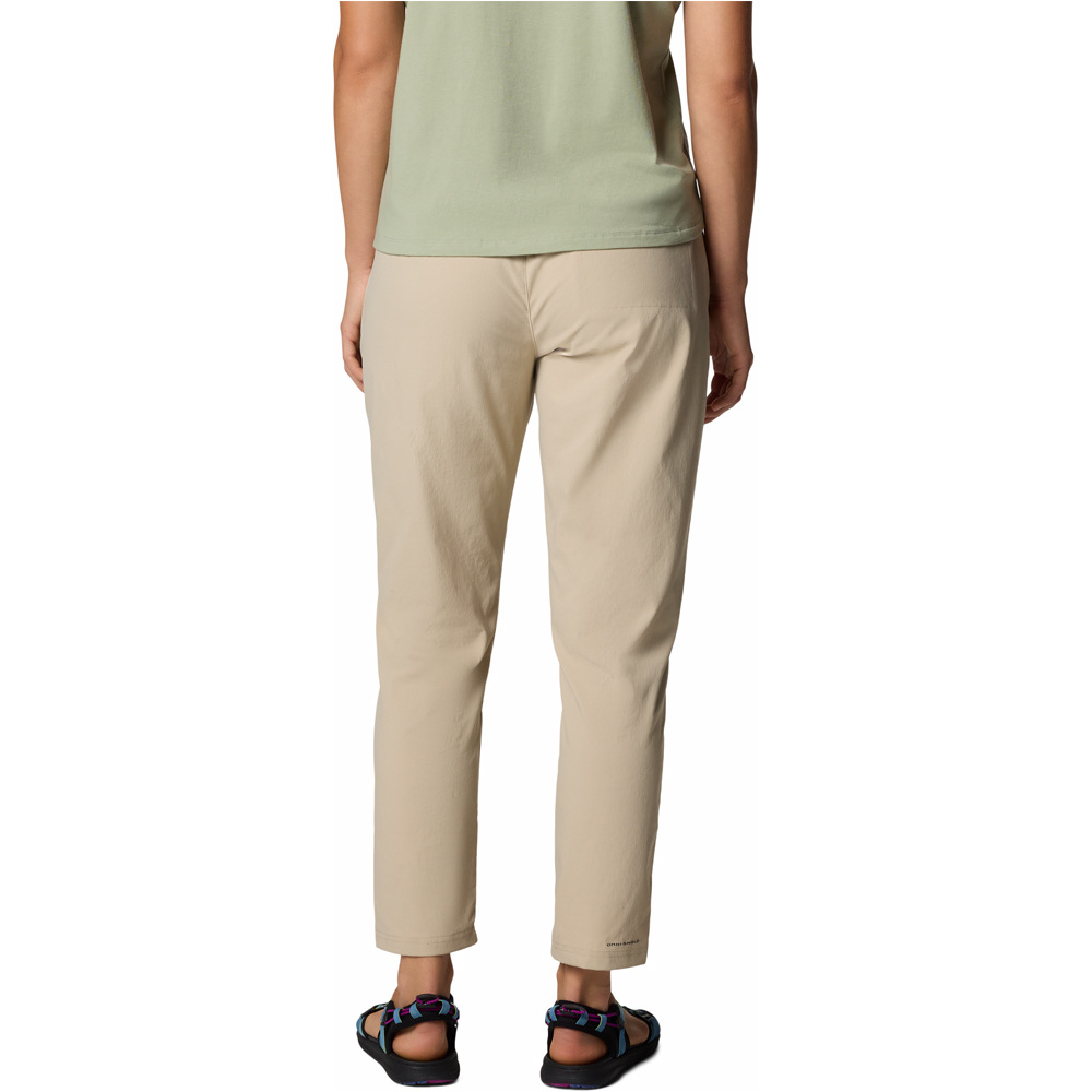 Columbia pantalón montaña mujer Cedar Crest Pant vista trasera