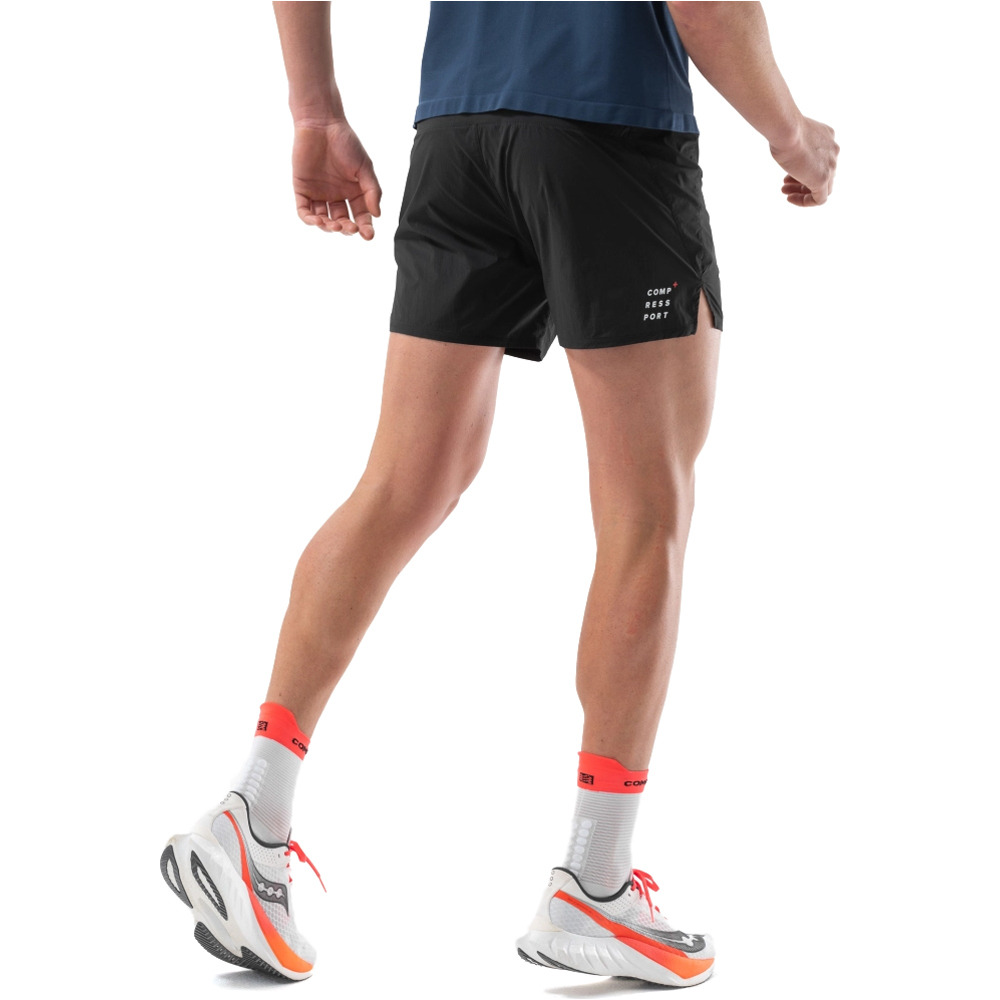 Compressport pantalón running hombre PERFORMANCE SHORT M vista trasera