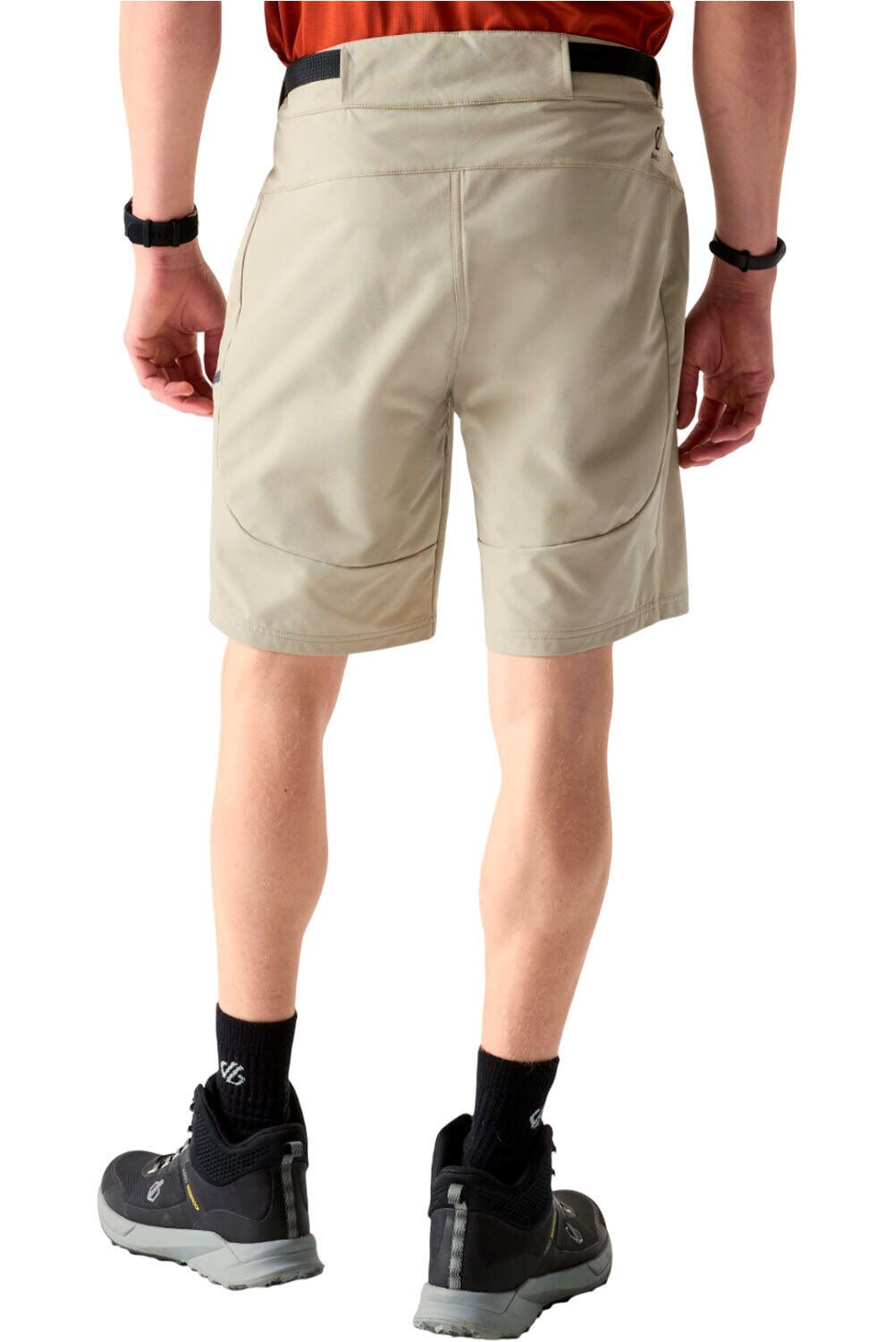 Dare2b pantalón corto montaña hombre TunedInProIIShort vista trasera