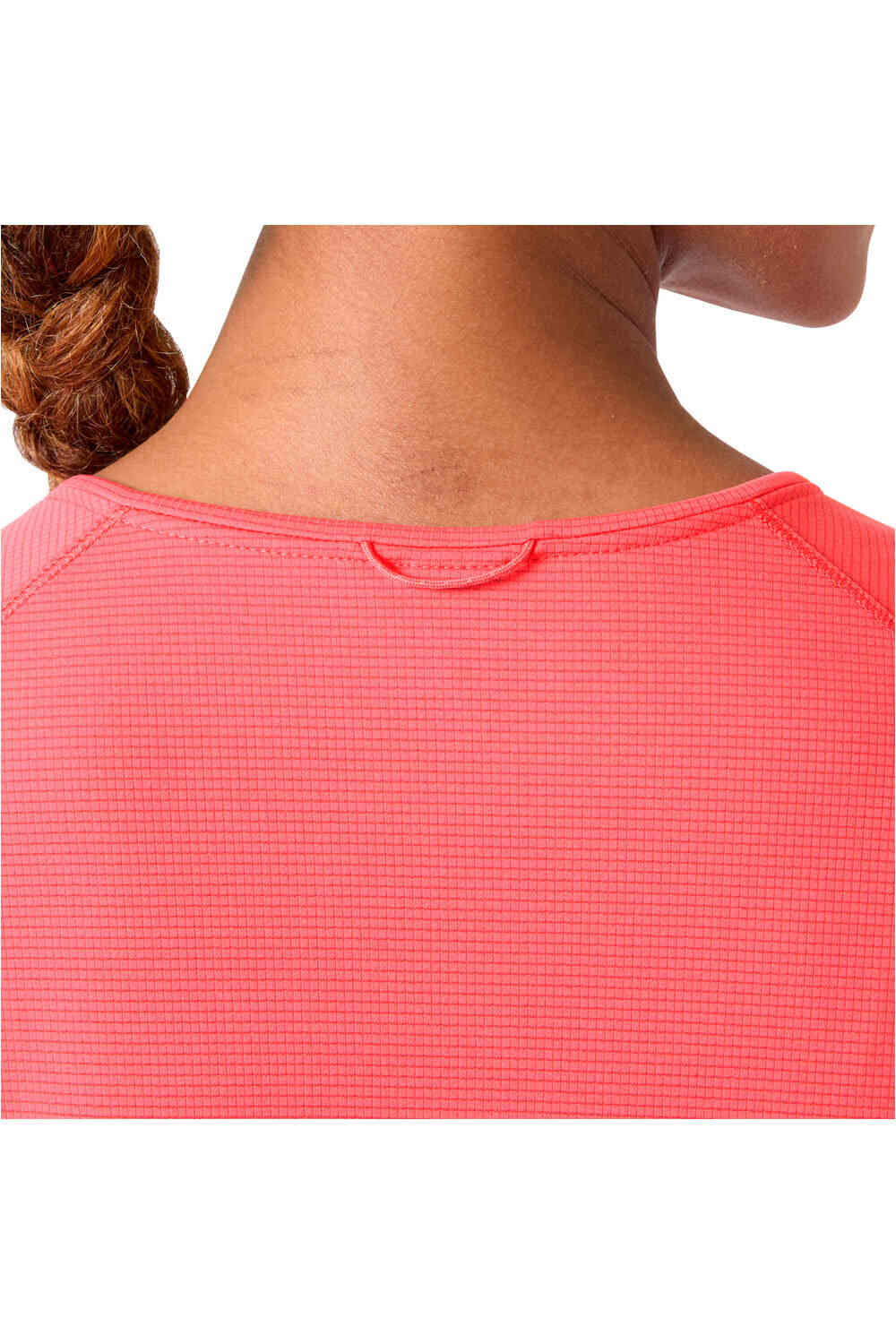 Helly Hansen camiseta montaña manga corta mujer W TRAIL SS T-SHIRT vista detalle