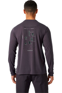 Helly Hansen camiseta montaña manga larga hombre SKOG GRAPHIC LS TEE vista trasera