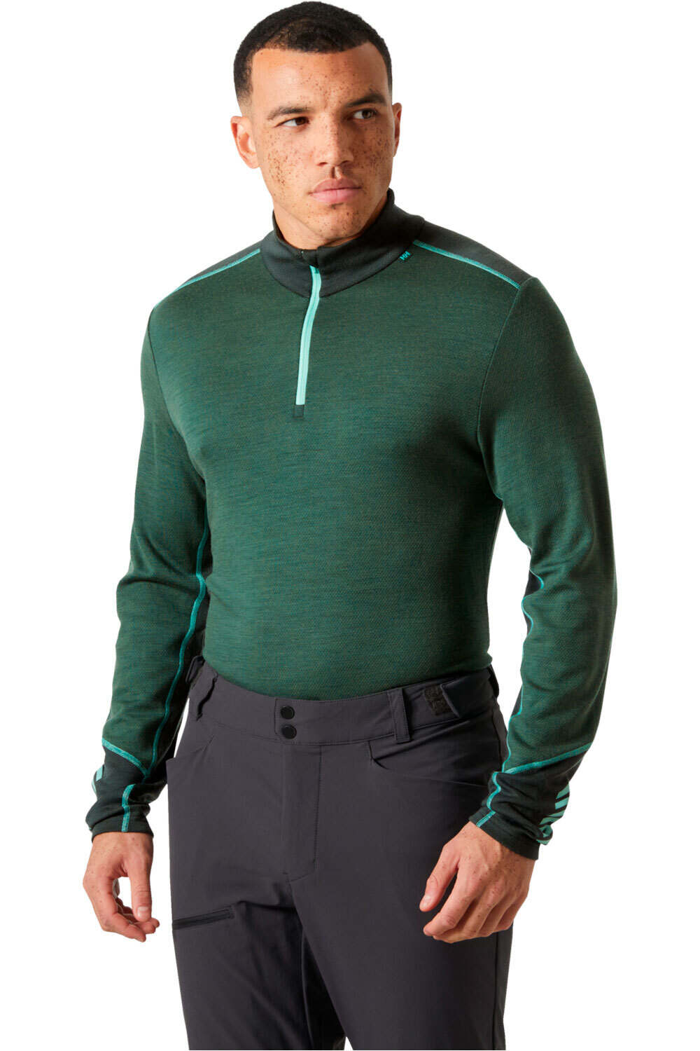 Helly Hansen camiseta térmica manga larga hombre LIFA MERINO MIDWEIGHT 1/2 ZIP vista frontal