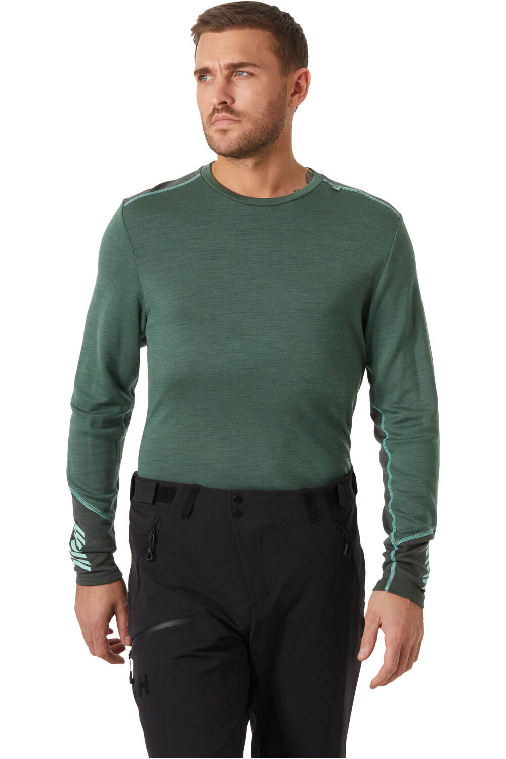 Helly Hansen camiseta térmica manga larga hombre LIFA MERINO MIDWEIGHT CREW vista frontal