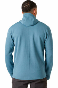 Helly Hansen forro polar hombre EVOLVED AIR HOODED MIDLAYER vista trasera