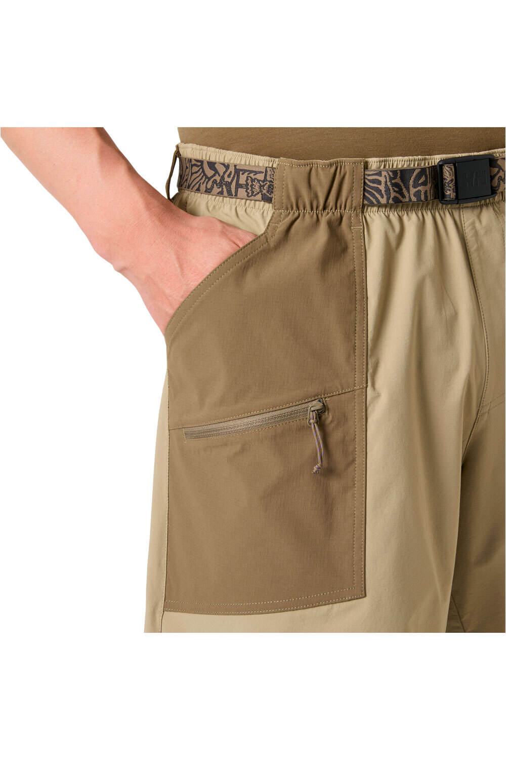 Helly Hansen pantalón corto montaña hombre AWE RELAXED SHORTS vista detalle