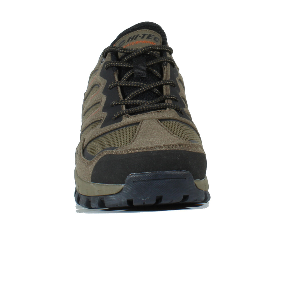 Hi Tec zapatilla trekking hombre CERVUS LOW WATERPROOF puntera