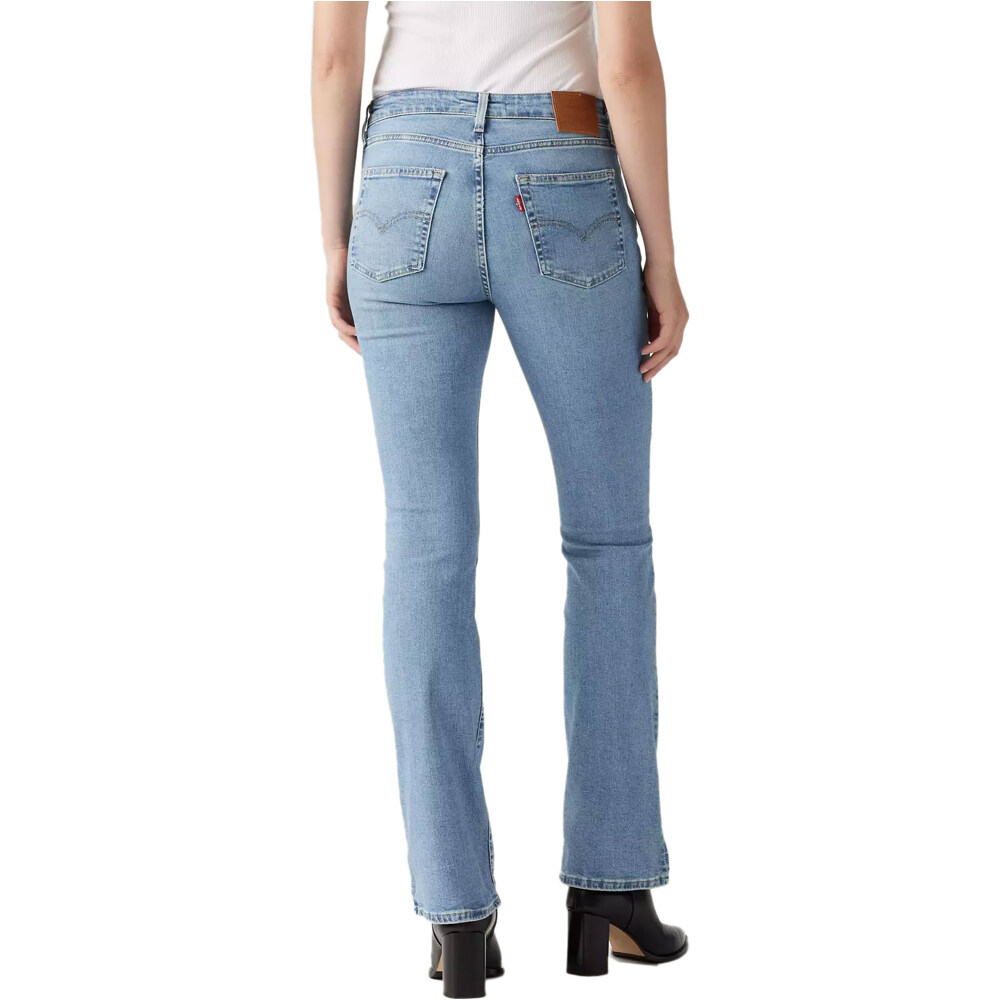 Levi'S pantalón mujer 725 HIGH RISE BOOTCUT LIGHT INDIGO - WORN IN vista trasera