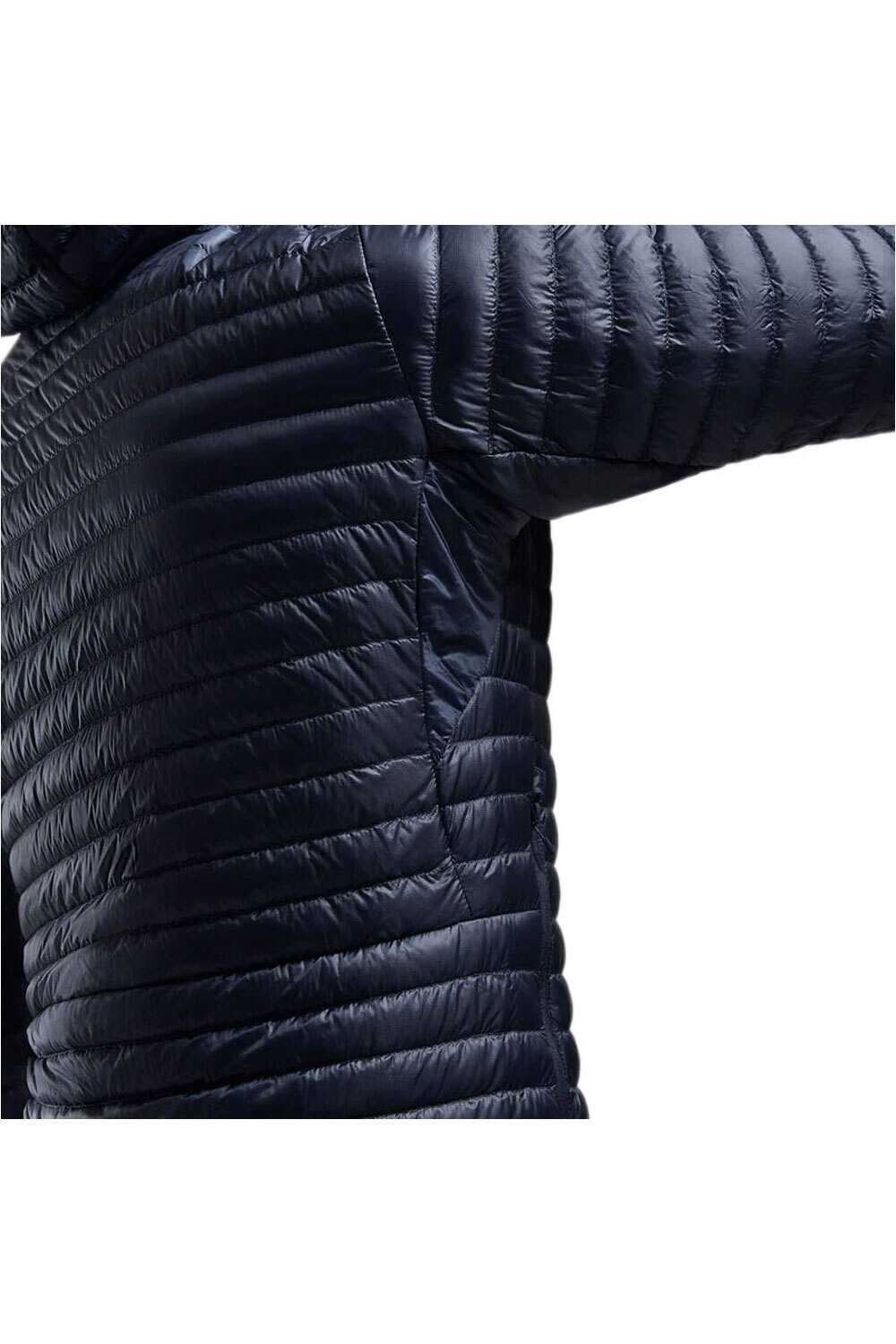 Montane chaqueta outdoor hombre MEN'S ALPINE 850 NANO HOODIE vista detalle