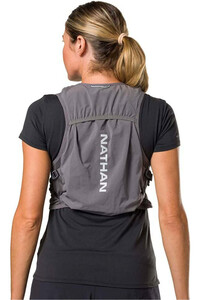 Nathan varios running Wm's Pinnacle Breeze 4L 01