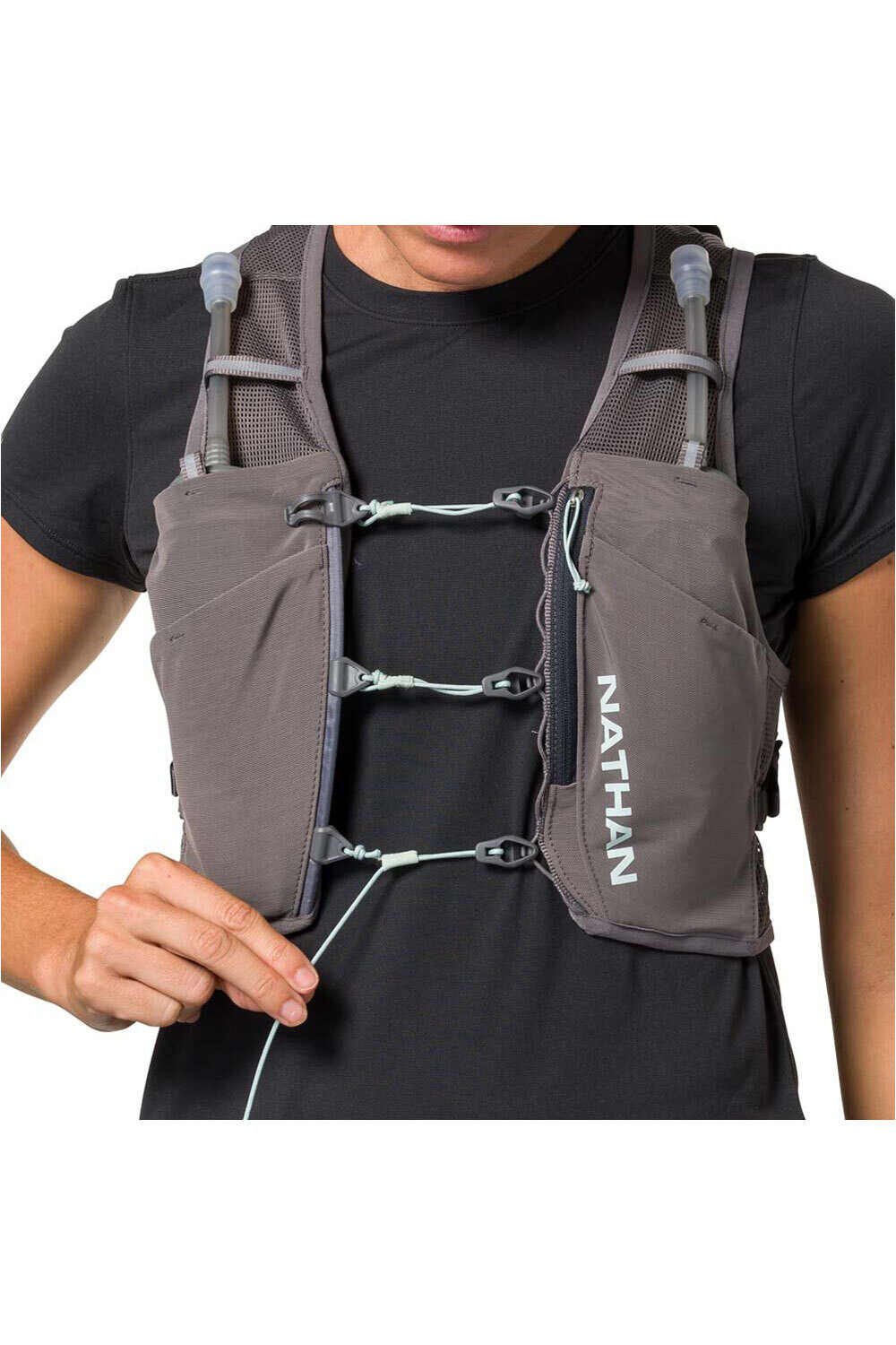 Nathan varios running Wm's Pinnacle Breeze 4L 03