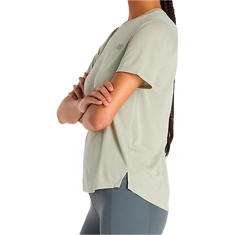 New Balance camiseta entrenamiento manga corta mujer Athletics T-Shirt vista detalle