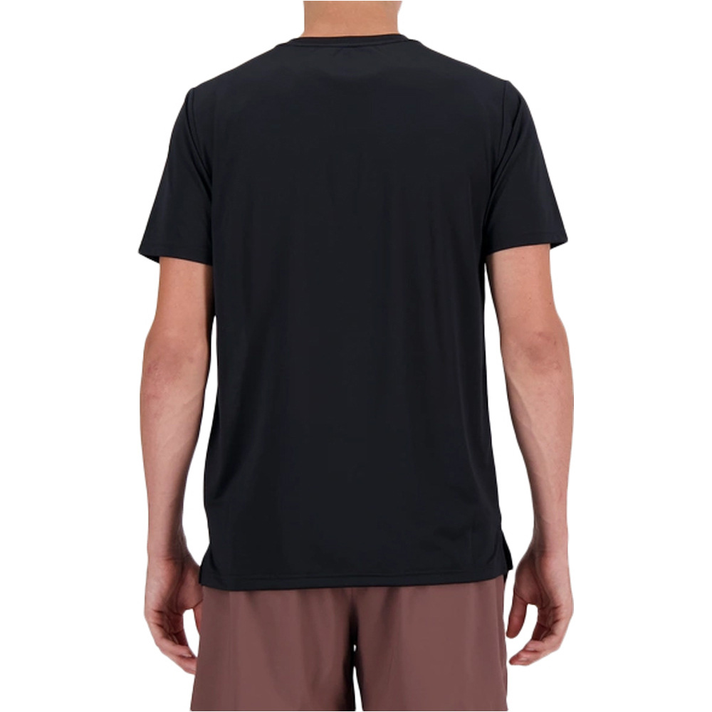 New Balance camiseta técnica manga corta hombre Sport Essential T-Shirt vista trasera