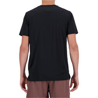 New Balance camiseta técnica manga corta hombre Sport Essential T-Shirt vista trasera