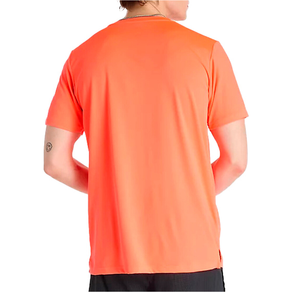 New Balance camiseta técnica manga corta hombre Sport Essentials T-Shirt vista trasera