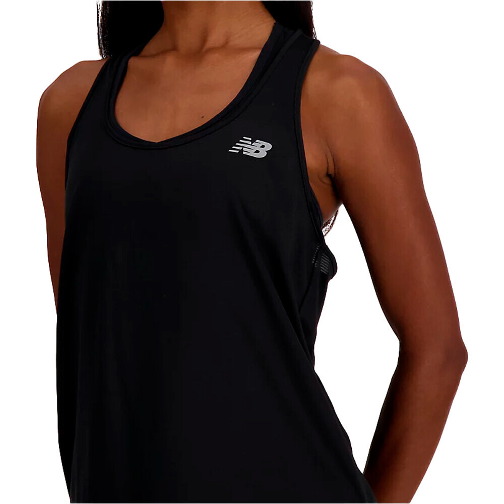 New Balance camiseta técnica tirantes mujer Sport Essentials Tank 03