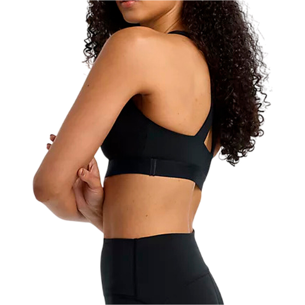 New Balance sujetadores deportivos NB Essential Train Bra vista detalle