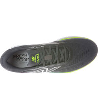 New Balance zapatilla running hombre FreshFoam Evoz v4 vista trasera