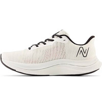 New Balance zapatilla running hombre FuelCell Propel v4 puntera