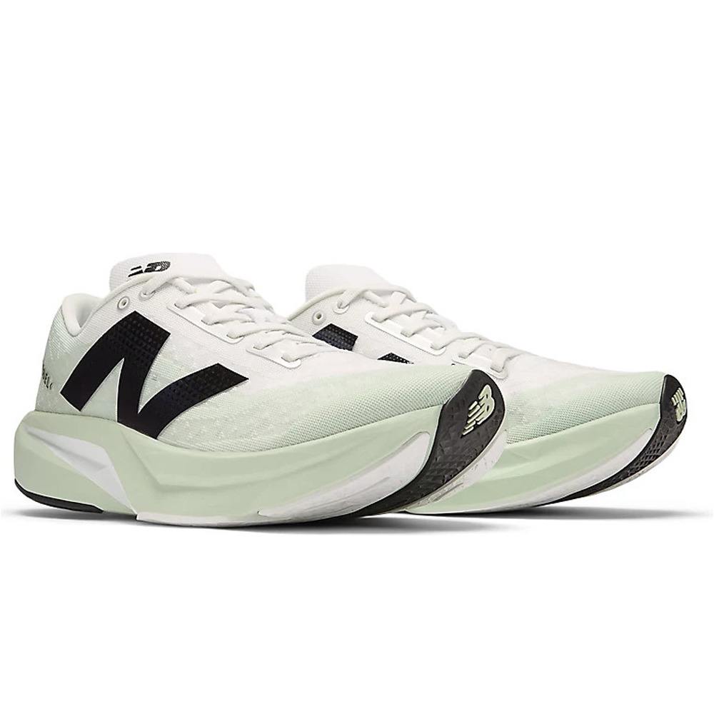 New Balance zapatilla running hombre FuelCell Rebel v4 puntera