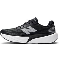 New Balance zapatilla running hombre FuelCell Rebel v5 puntera