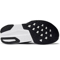 New Balance zapatilla running hombre FuelCell Rebel v5 vista trasera