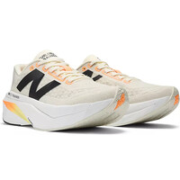 New Balance zapatilla running hombre Supercomp TrainerV4 lateral interior