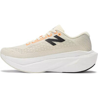 New Balance zapatilla running hombre Supercomp TrainerV4 puntera