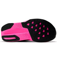 New Balance zapatilla running mujer FuelCell Rebel v5 vista trasera