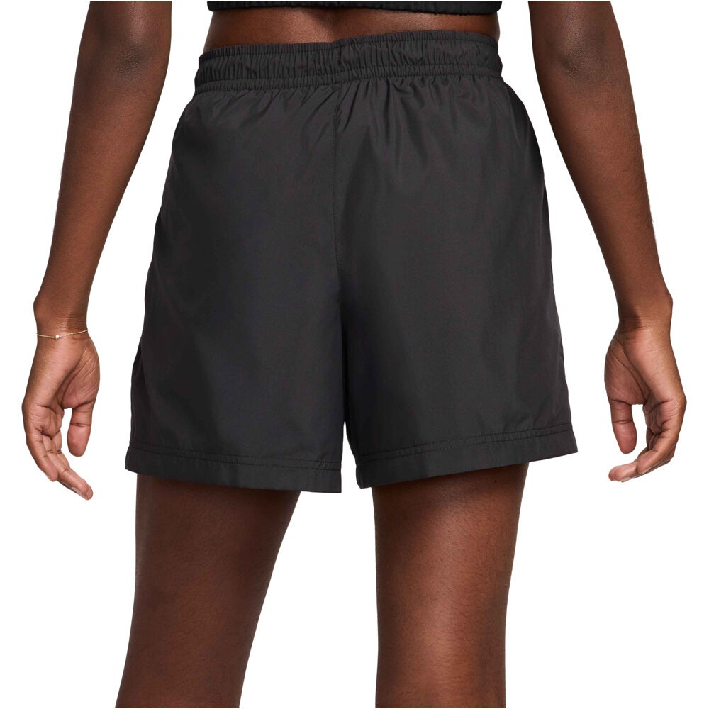 Nike bermuda mujer W NSW MR ESSNTL WVN SHORT vista trasera