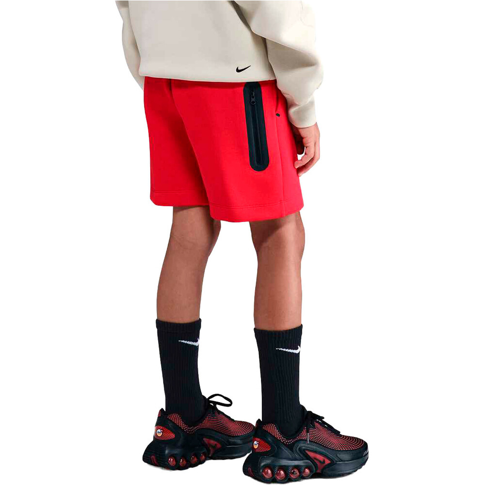 Nike bermuda niño B NSW TCH FLC SHORT - PD vista trasera