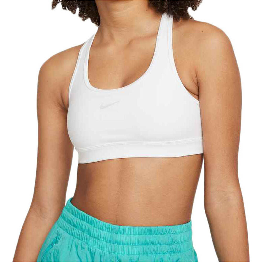 Nike body running niño G NK DF SWOOSH BRA vista frontal