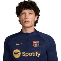 Nike camiseta de fútbol oficiales BARCELONA 25 MNK DF STRKDRILTOP KPMGXHM vista detalle