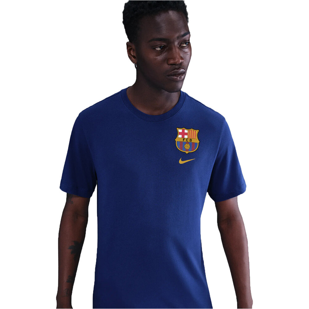 Nike camiseta de fútbol oficiales BARCELONA 26 M NK CREST TEE vista detalle