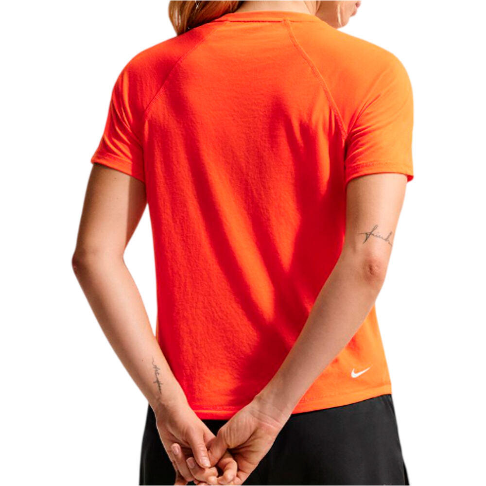 Nike camiseta entrenamiento manga corta mujer W ACG TRAIL DF SS TOP vista trasera