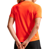 Nike camiseta entrenamiento manga corta mujer W ACG TRAIL DF SS TOP vista trasera