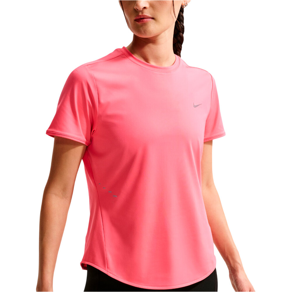 Nike camiseta entrenamiento manga corta mujer W NK SWIFT DF SS TOP vista detalle