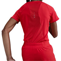 Nike camiseta entrenamiento manga corta mujer W NK SWIFT DF SS TOP vista trasera